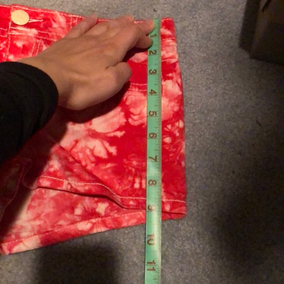 Wallflower tie dye red shorts size 5 - Picture 6 of 8